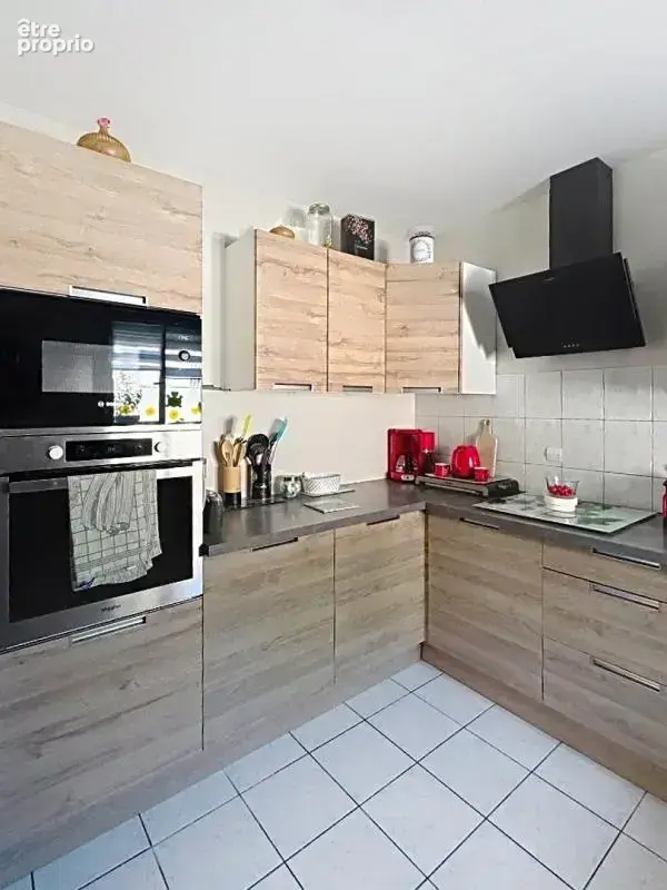 Maison de 110m² avec 3 chambres, véranda et garage à Saint Romain De Benet 289 000 - photo 7