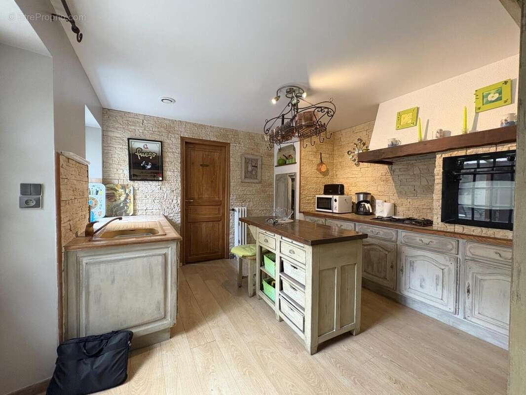 Maison à JULLOUVILLE