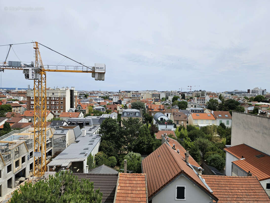 Appartement à COURBEVOIE