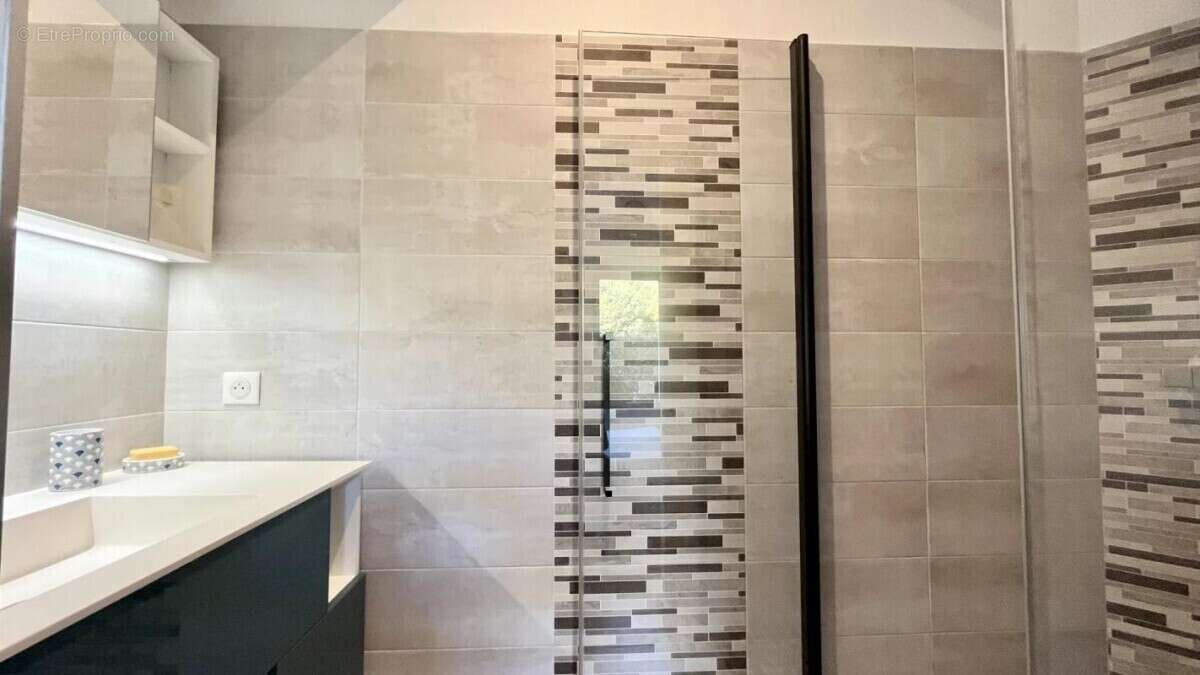 Maison à MORIERES-LES-AVIGNON