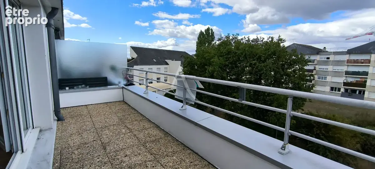 Appartement  traversant Saint Barthelemy d'Anjou 5 pièce(s) 90 m2 - photo 9