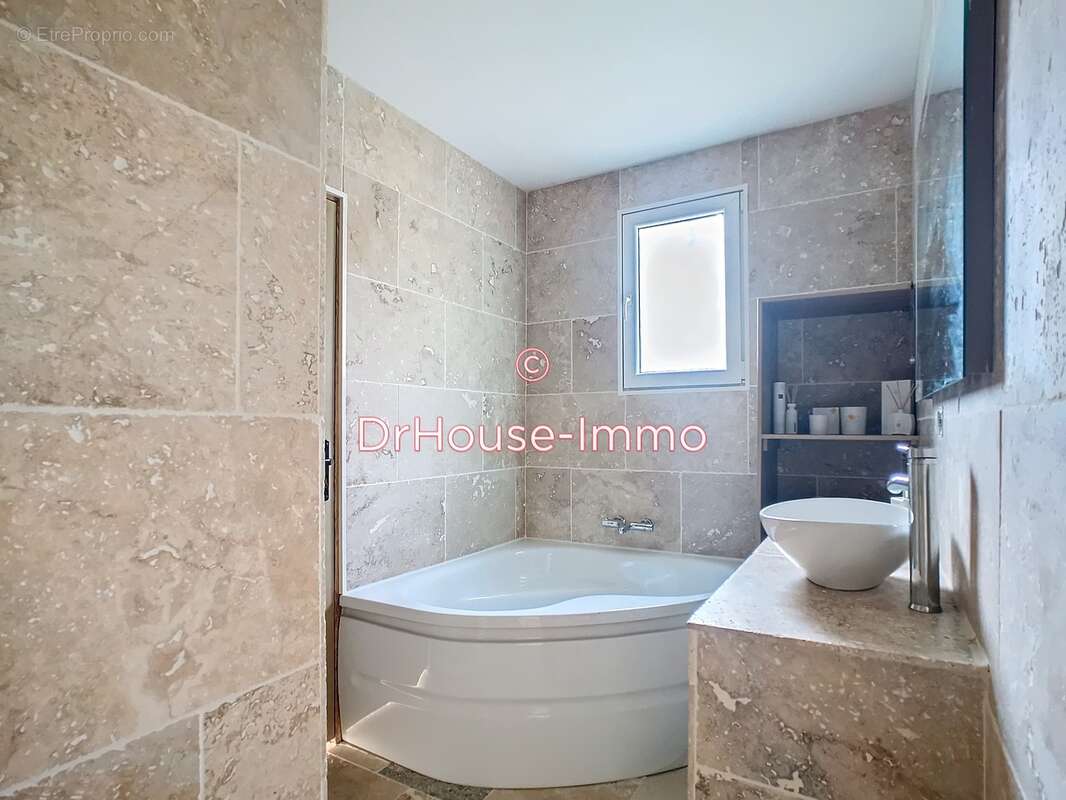 Maison à ANNESSE-ET-BEAULIEU