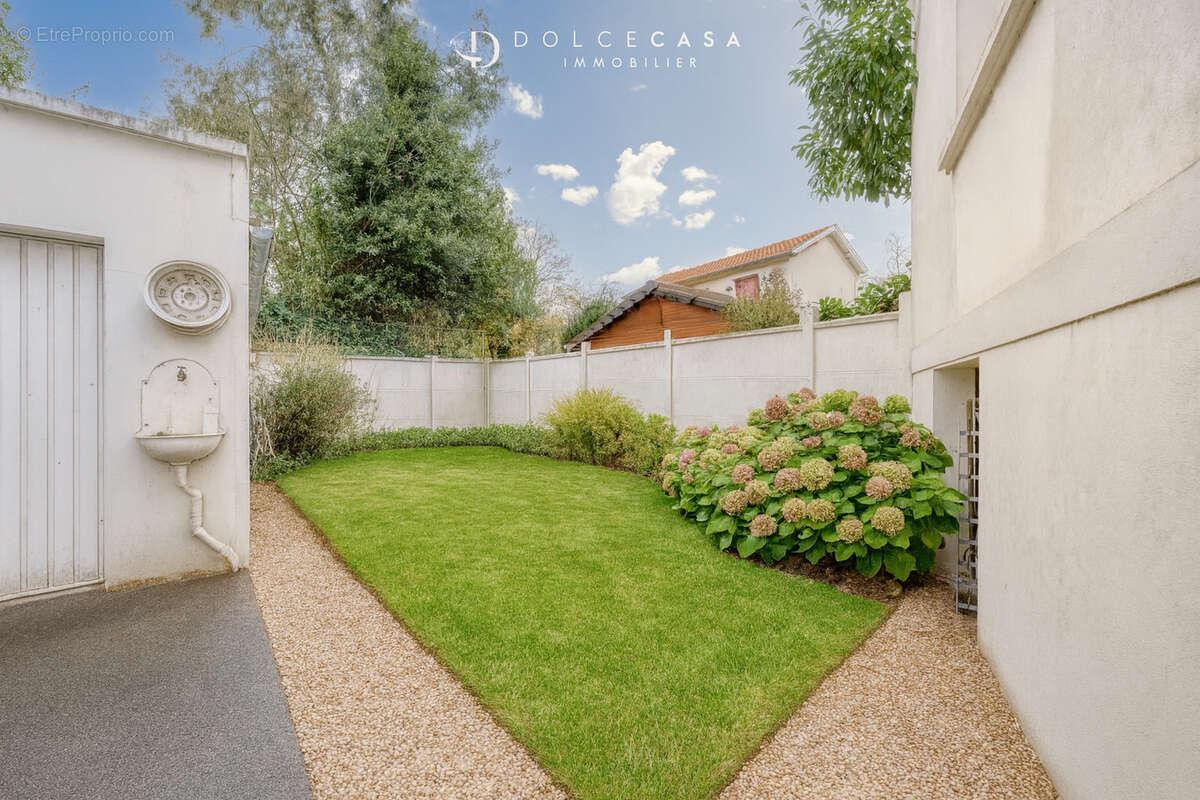 Maison à LE PERREUX-SUR-MARNE