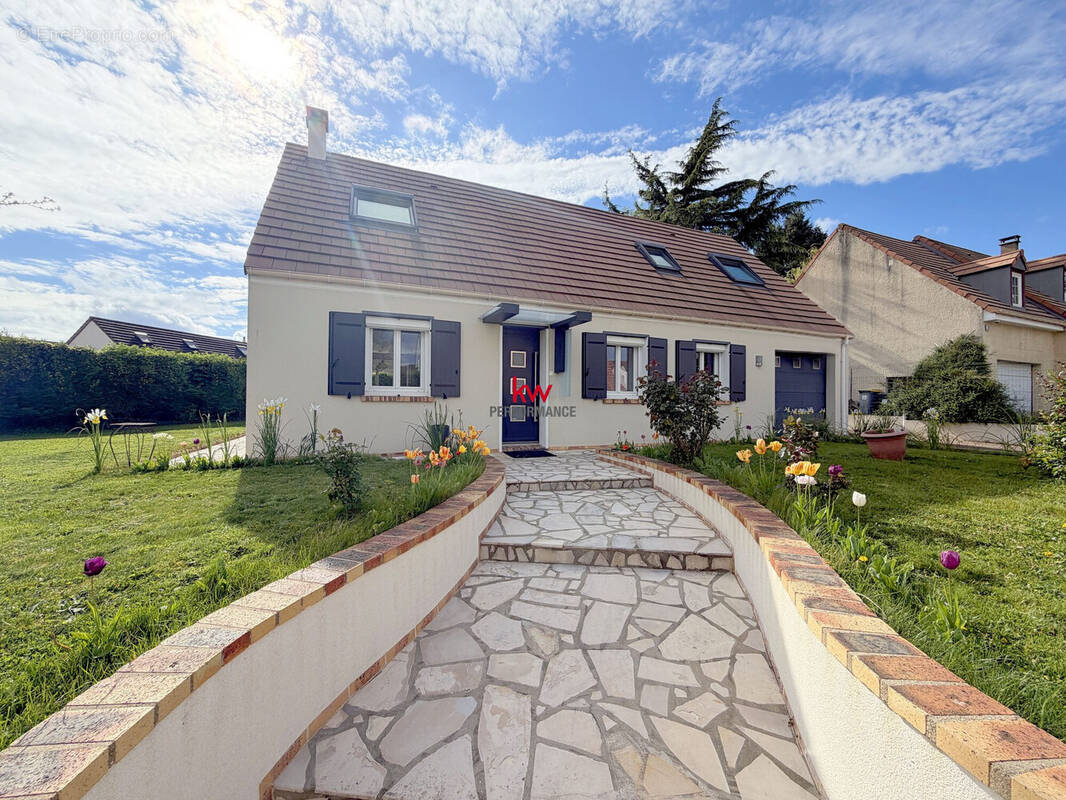 Maison à ATTAINVILLE