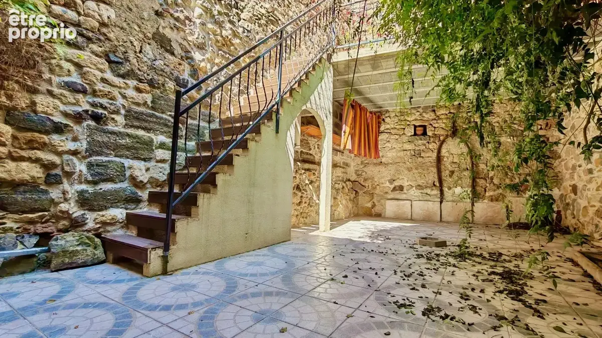 Charmante maison de village en pierre avec cour-jardin, terrasse et excellent DPE B - photo 7