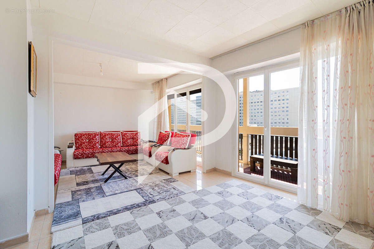 Appartement avec balcon et box, 3 chambres (possibilité 4eme) - photo 3