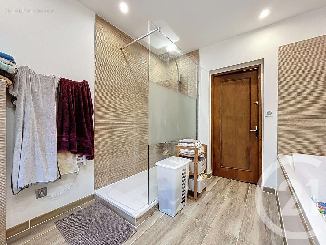 Maison à DONNEMARIE-DONTILLY