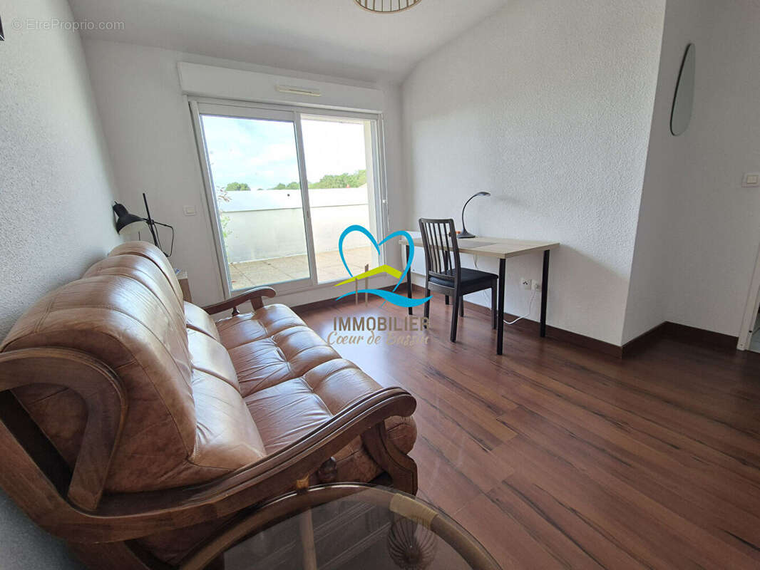 Appartement  3 pièce(s) 64.41 m2 VUE BASSIN - photo 11
