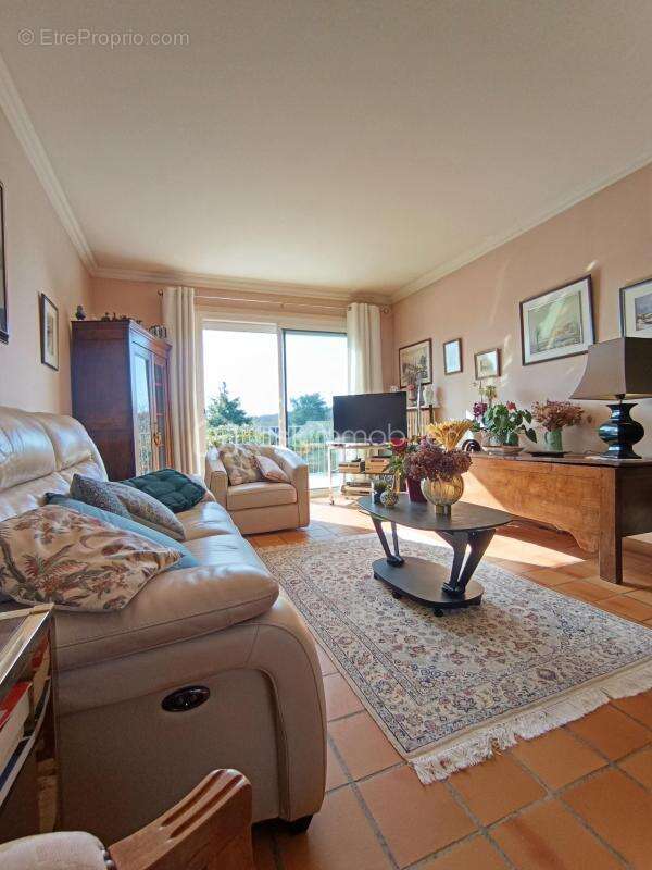 Maison à SAINT-CYR-SUR-LOIRE