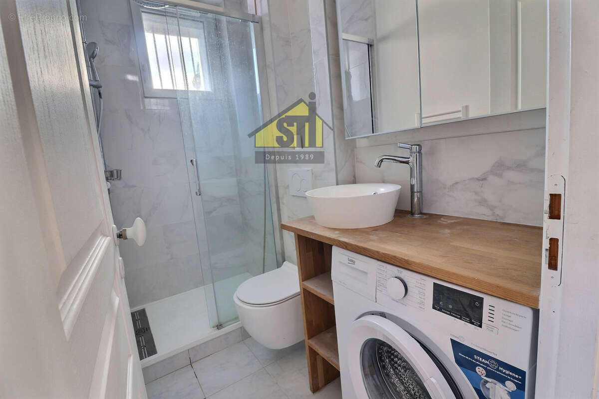 Appartement à PARIS-14E