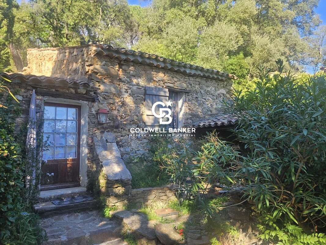 Maison à LA GARDE-FREINET