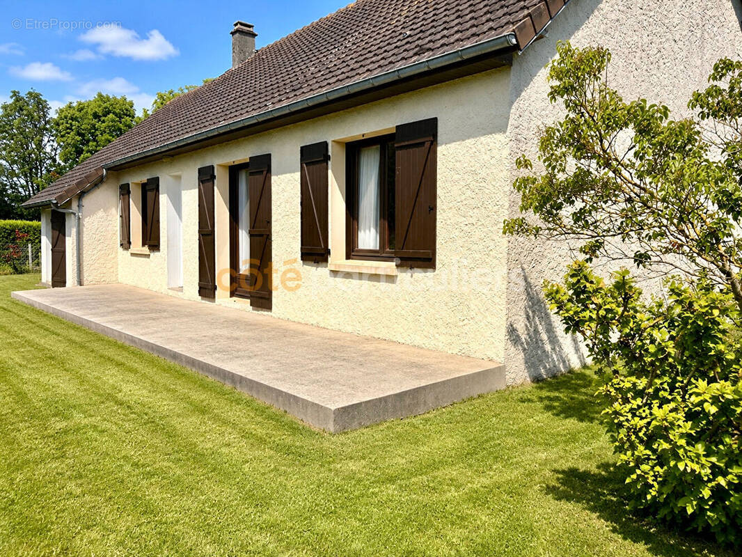 Maison à MONTMARTIN-SUR-MER