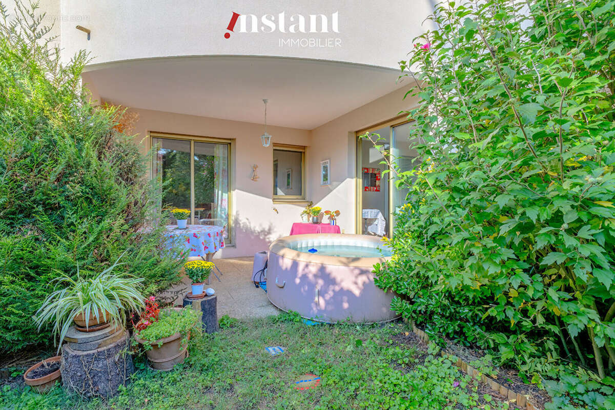 Appartement à SAINTE-FOY-LES-LYON