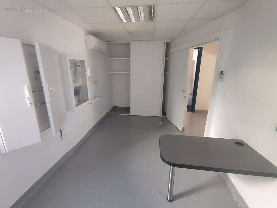 Commerce à VILLEFONTAINE