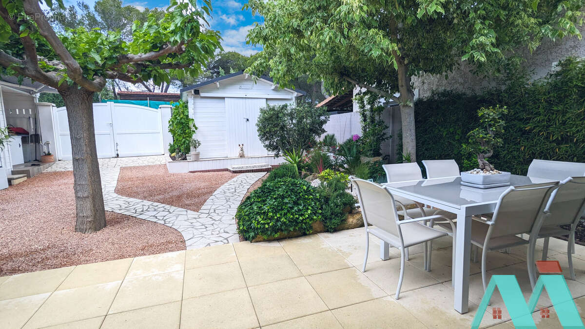 Maison à LE CASTELLET