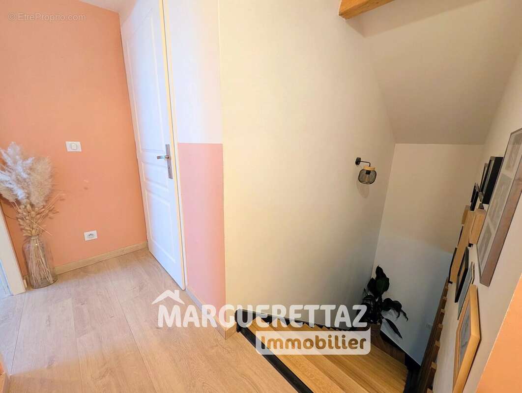 Maison récente T5 sur terrain plat et clôturé - photo 14