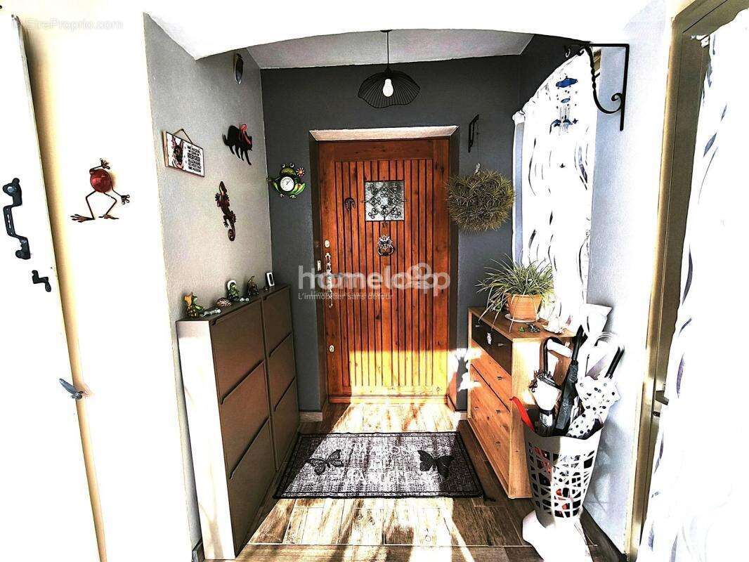 Villa PLAIN PIED de 3 pièces, rénovée avec soin  avec garage sur grand terrain - photo 12