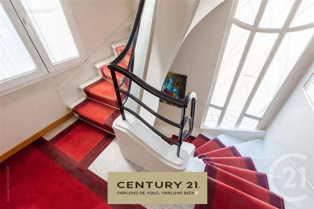 Maison à SAINT-MAUR-DES-FOSSES