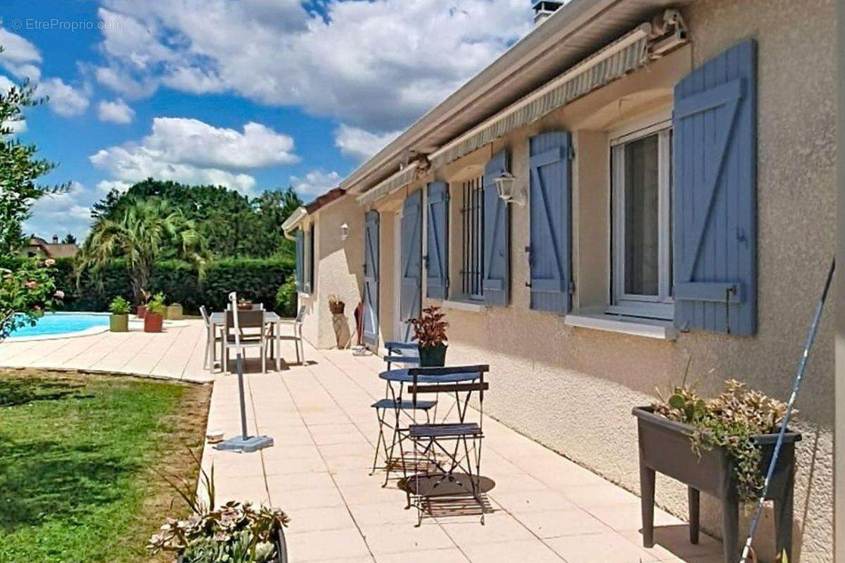 Maison à MASLACQ