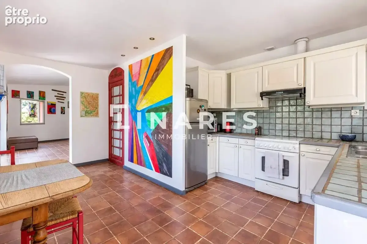 LA BUCOLIQUE - Viager occupé de 217m2 - Réserve d'usufruit - 13610 LE PUY-SAINTE-RÉPARADE - photo 3