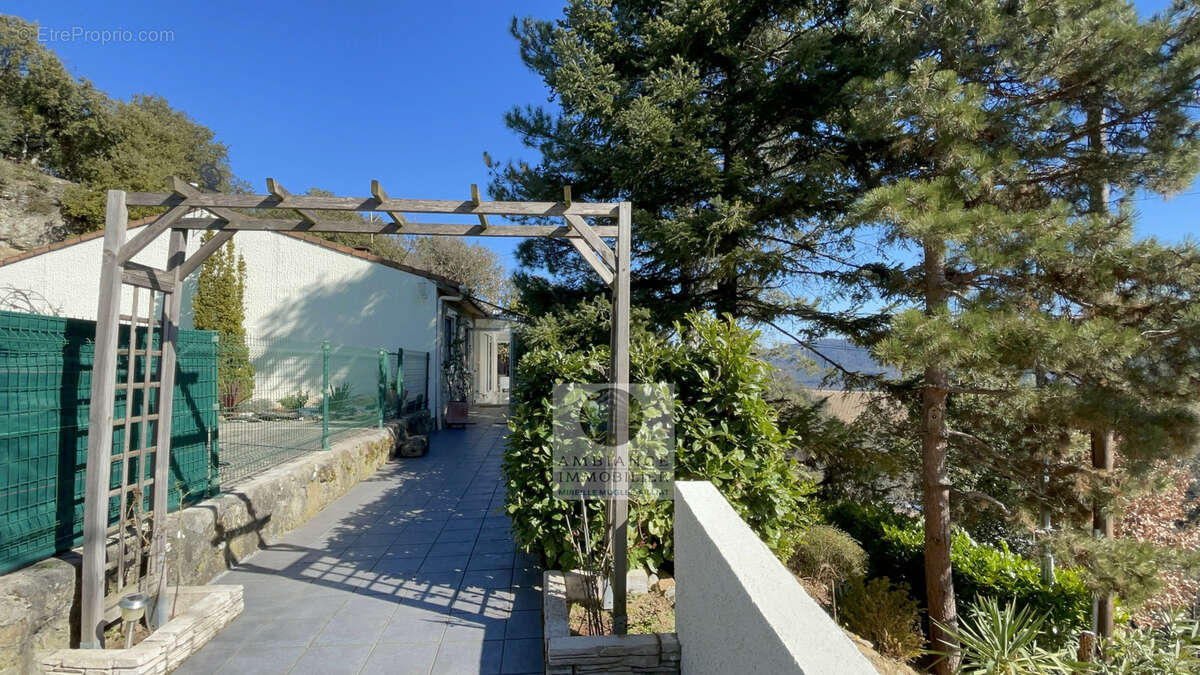 Maison à SAINT-PERAY