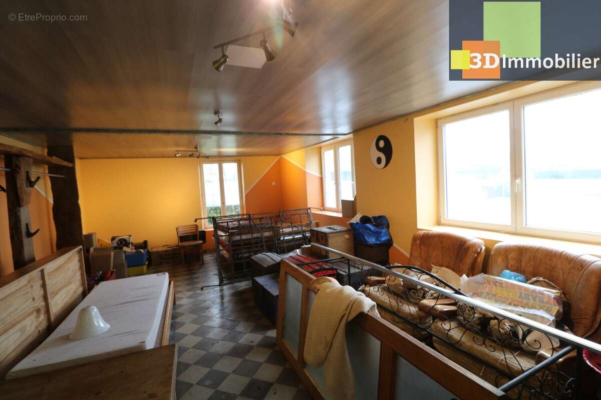 Maison à PIERRE-DE-BRESSE