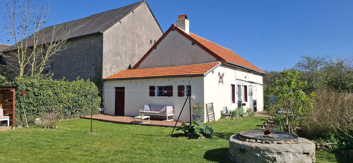 Propriété avec deux maisons et un gîte sur 7000m2 de jardin - photo 20