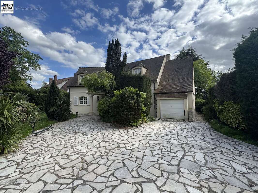 Maison à SAINT-PRIX