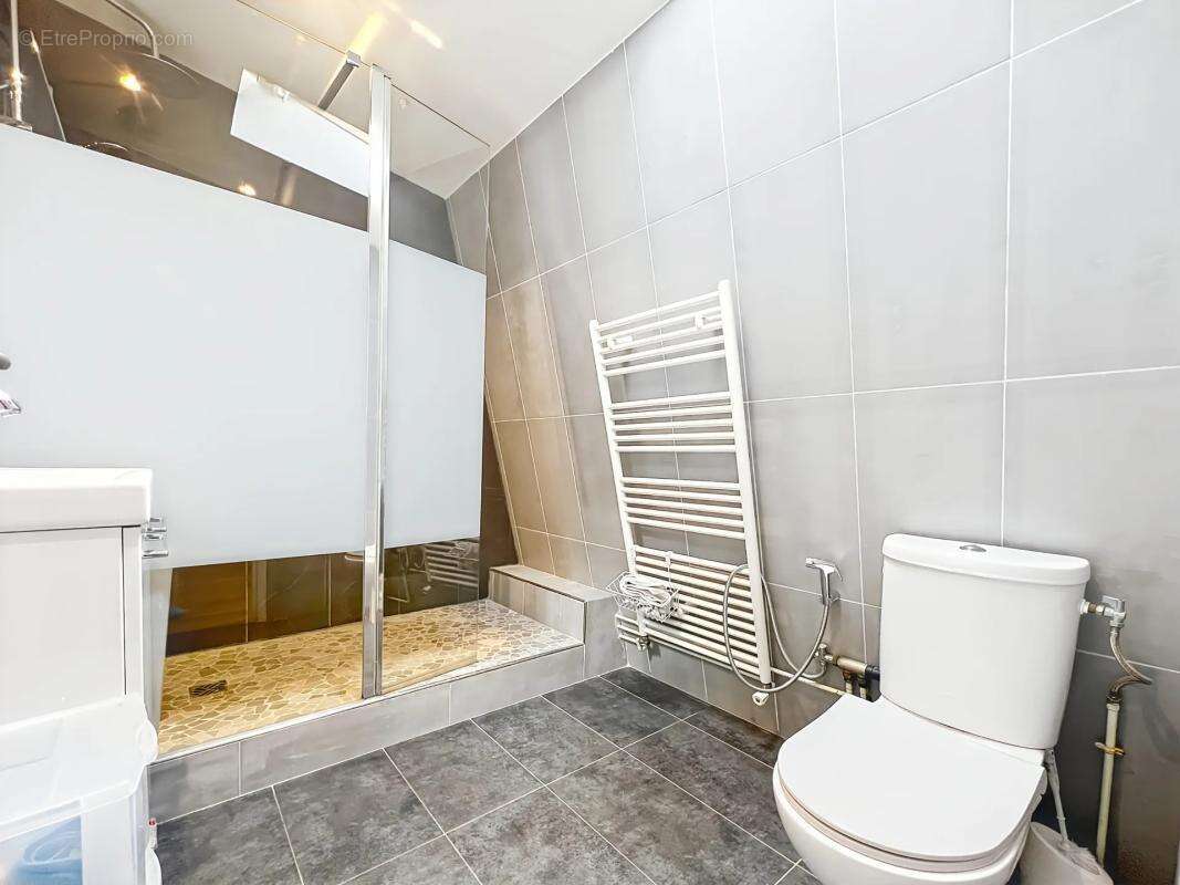 Maison à VAIRES-SUR-MARNE