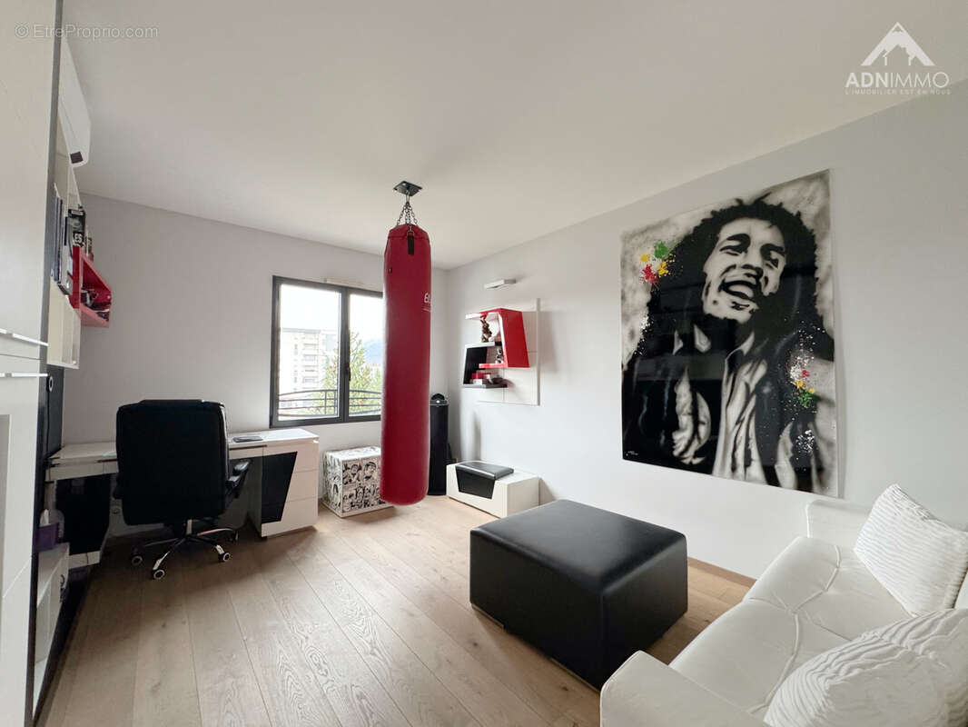 Appartement à SAINT-GENIS-POUILLY