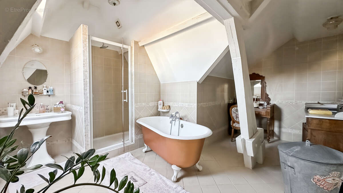 Maison à CORBEIL-ESSONNES