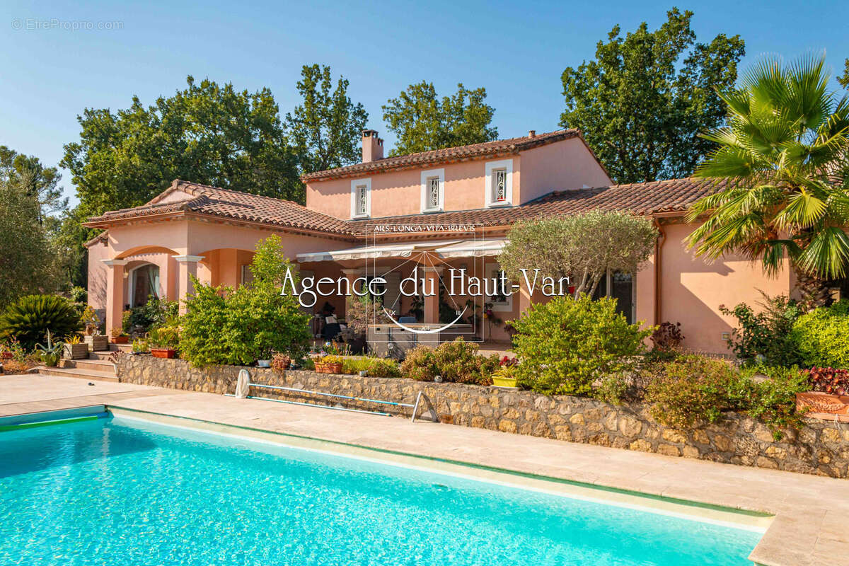 Villa 230m2 avec piscine, et jolie vue - photo 12