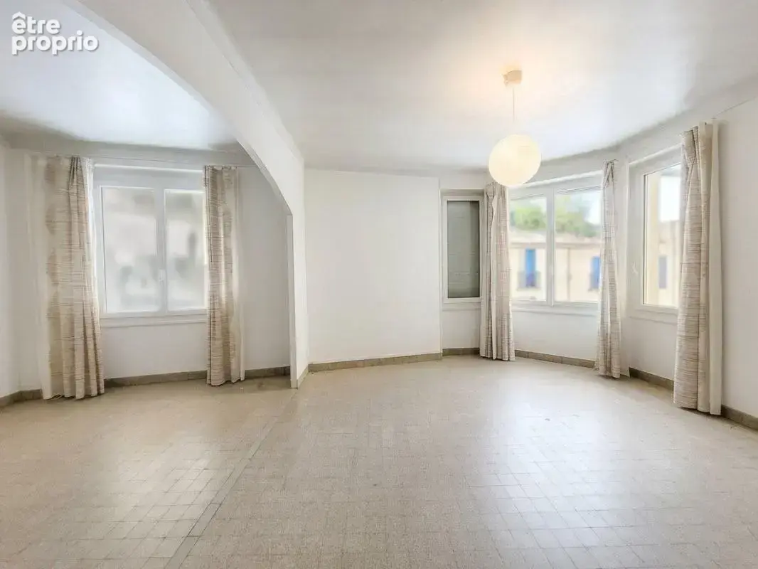 Appartement à VINON-SUR-VERDON