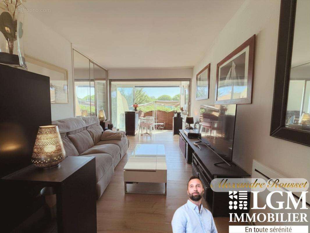 Port Camargue – Appartement T2 avec jardin, piscine et accès direct à la marina - photo 3