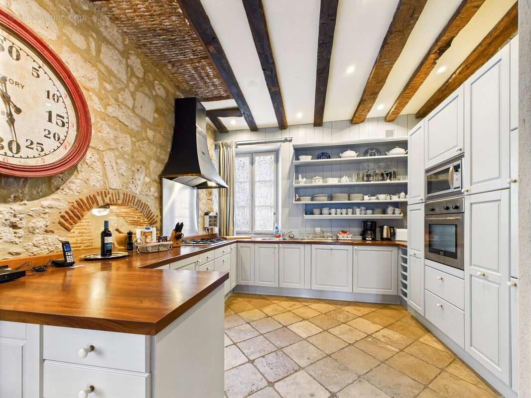 Élégante maison médiévale au cœur d’Issigeac, en Dordogne - photo 2