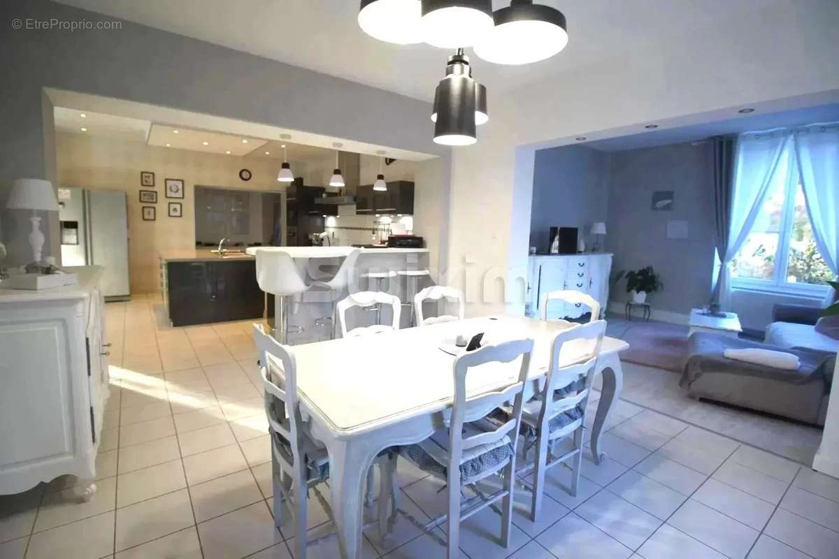 Maison à LAVELINE-DEVANT-BRUYERES