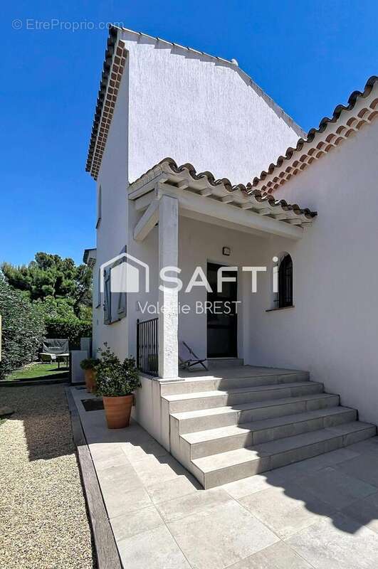 Maison 210 m² à Carry-Le-Rouet  - photo 4