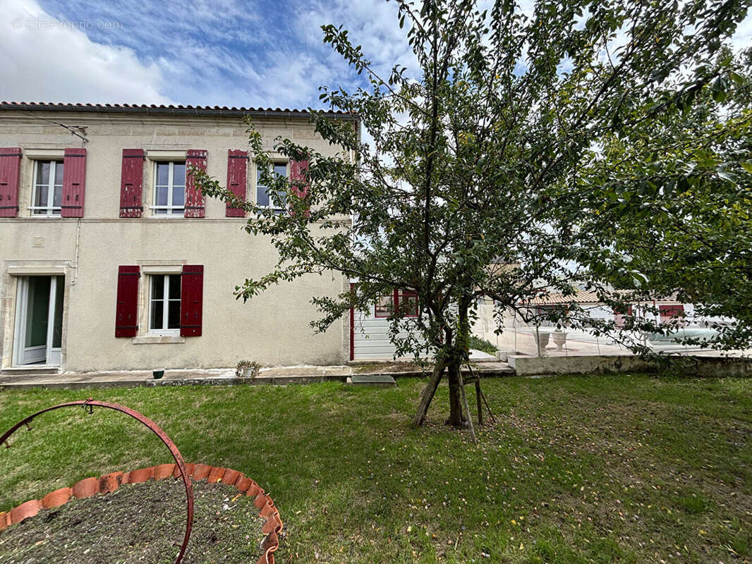 Maison à SAINT-CHRISTOPHE