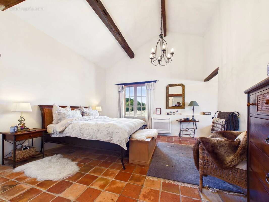 Belle demeure périgourdine avec grange et piscine - photo 9