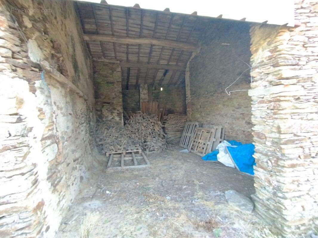 Maison à LA CHAPELLE-BASSE-MER
