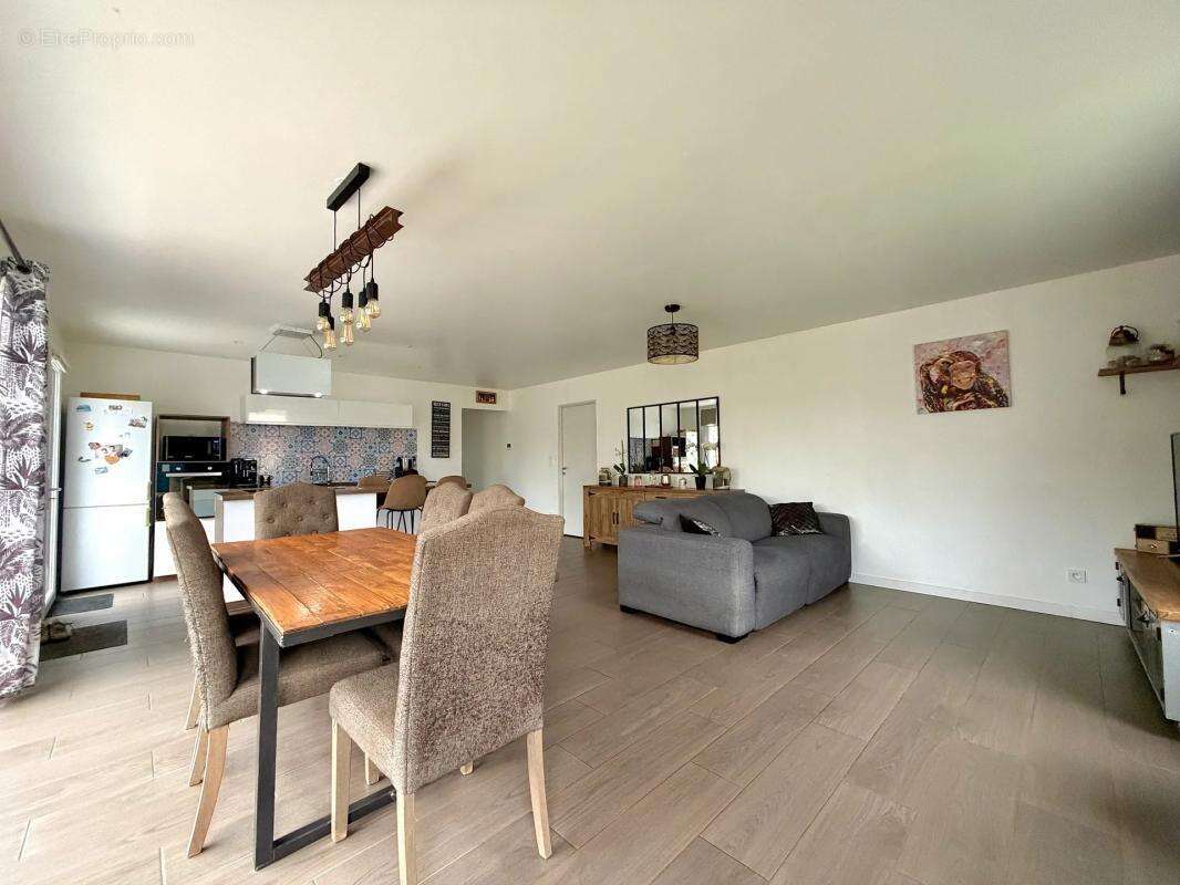 Maison à BEAUVOIR-SUR-MER