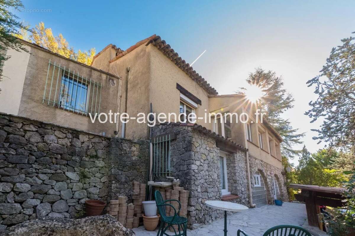 Maison à TOURRETTE-LEVENS