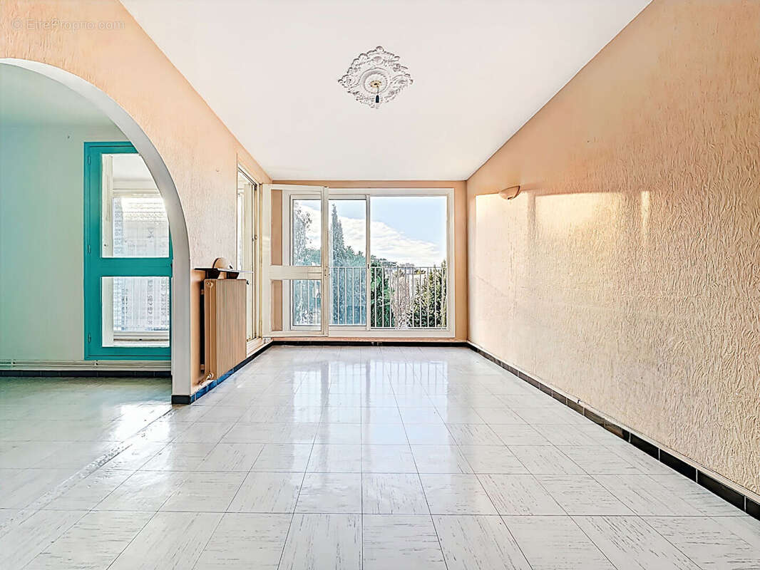 Appartement à MARSEILLE-13E