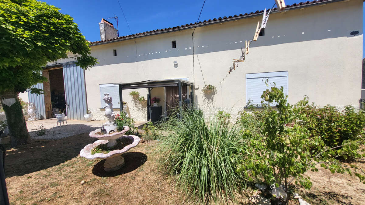 Maison à BLANZAY