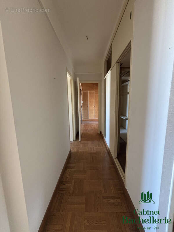 Appartement à MARSEILLE-6E