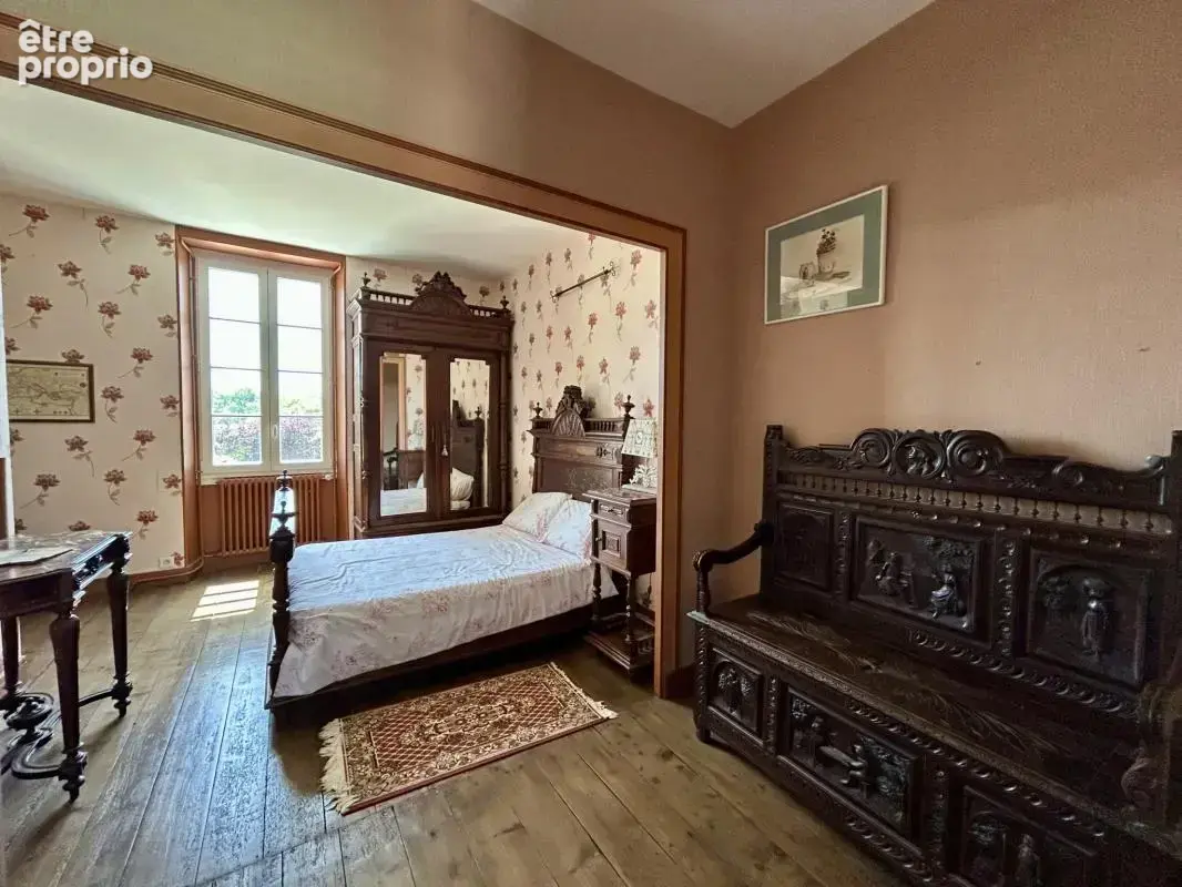 Château du XVIIIe siècle restauré avec soin, avec piscine ch - photo 9