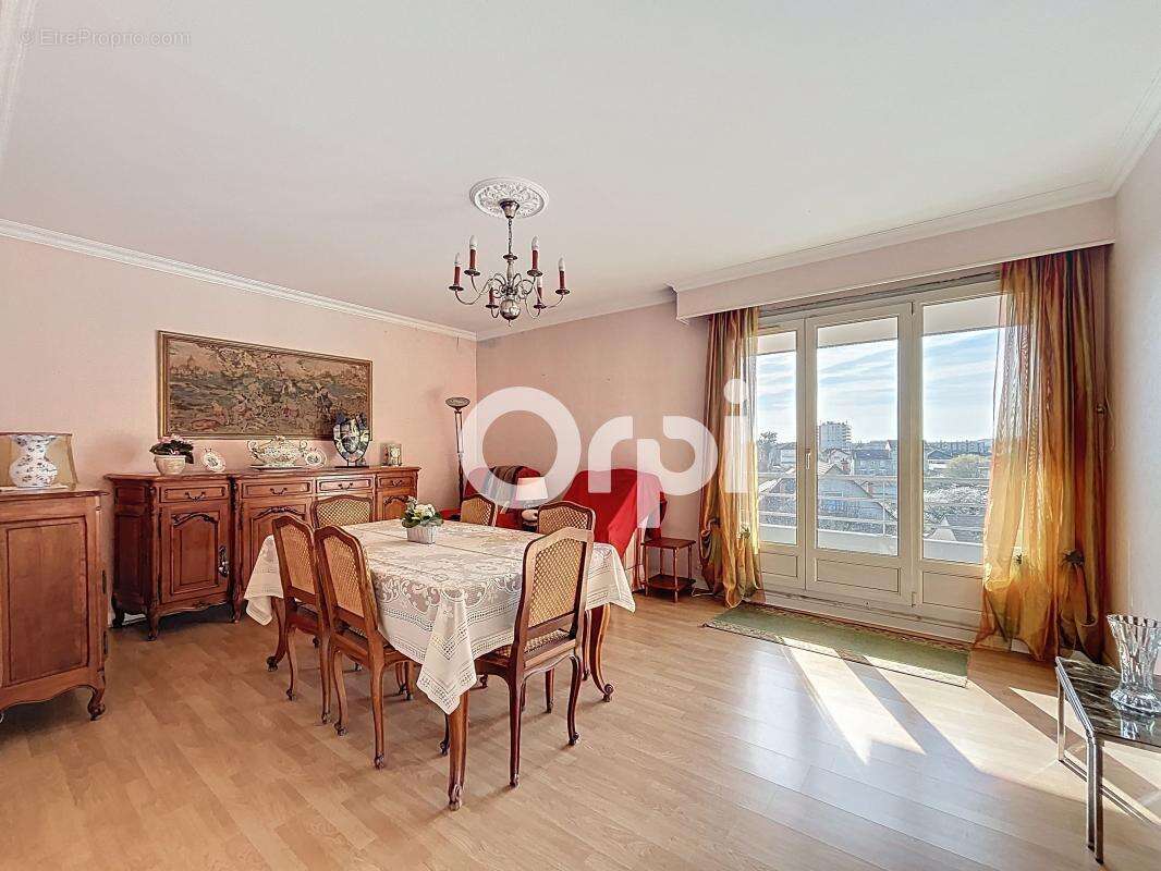 Appartement à BRIVE-LA-GAILLARDE