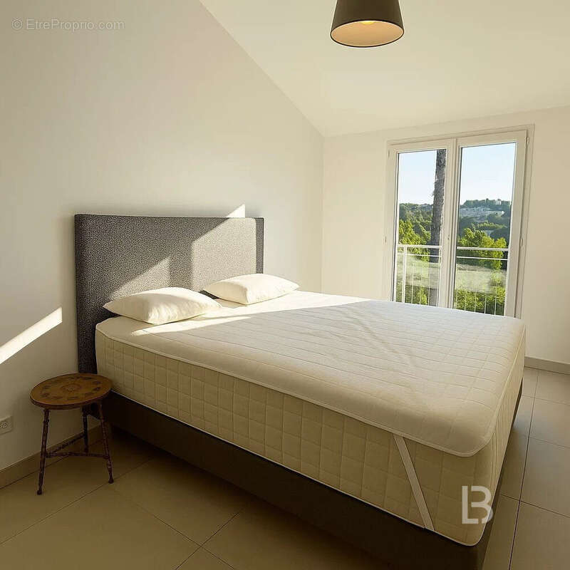 Appartement à VALBONNE