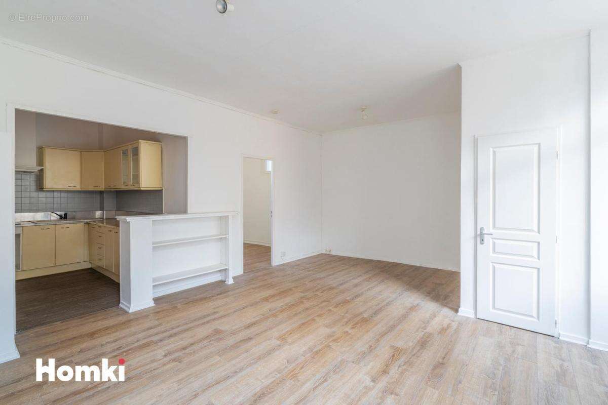 Appartement à MARSEILLE-7E