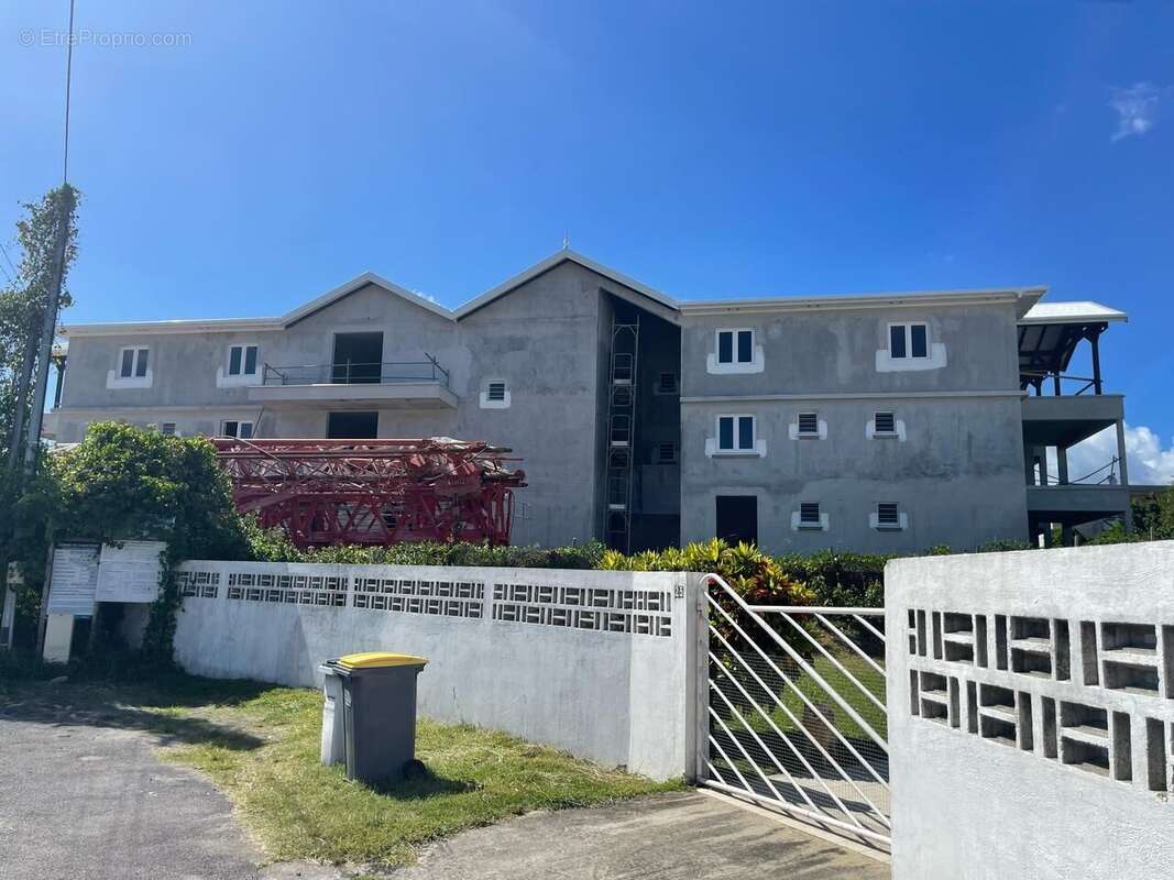 À vendre - Appartement T4 dans résidence de standing - Fort-de-France - photo 4